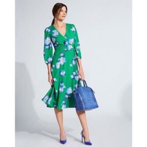 Eliza J Dresses & Skirts - Petite Eliza J Wrap dress